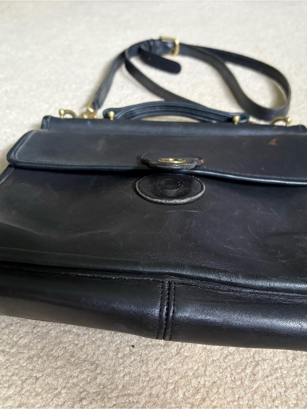 Vintage Coach Willis Bag - Black Leather Crossbody Satchel with Gold Hardware - Picture 2 of 7